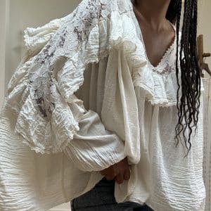 Blouse à volants SENA beige
